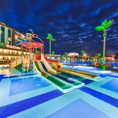 Отель Lonicera & 5*