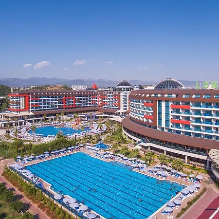 Lonicera World Resort&spa - Ultra Hotell
