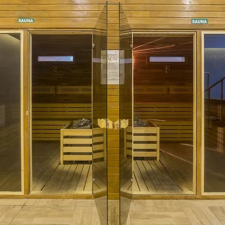 Отель Lonicera & 5*