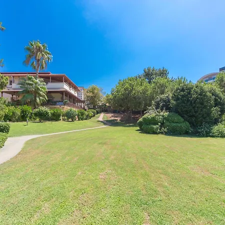 Lonicera & Отель