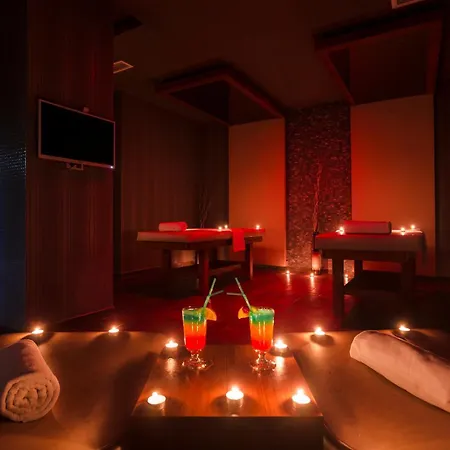 Hotel Lonicera & 5*